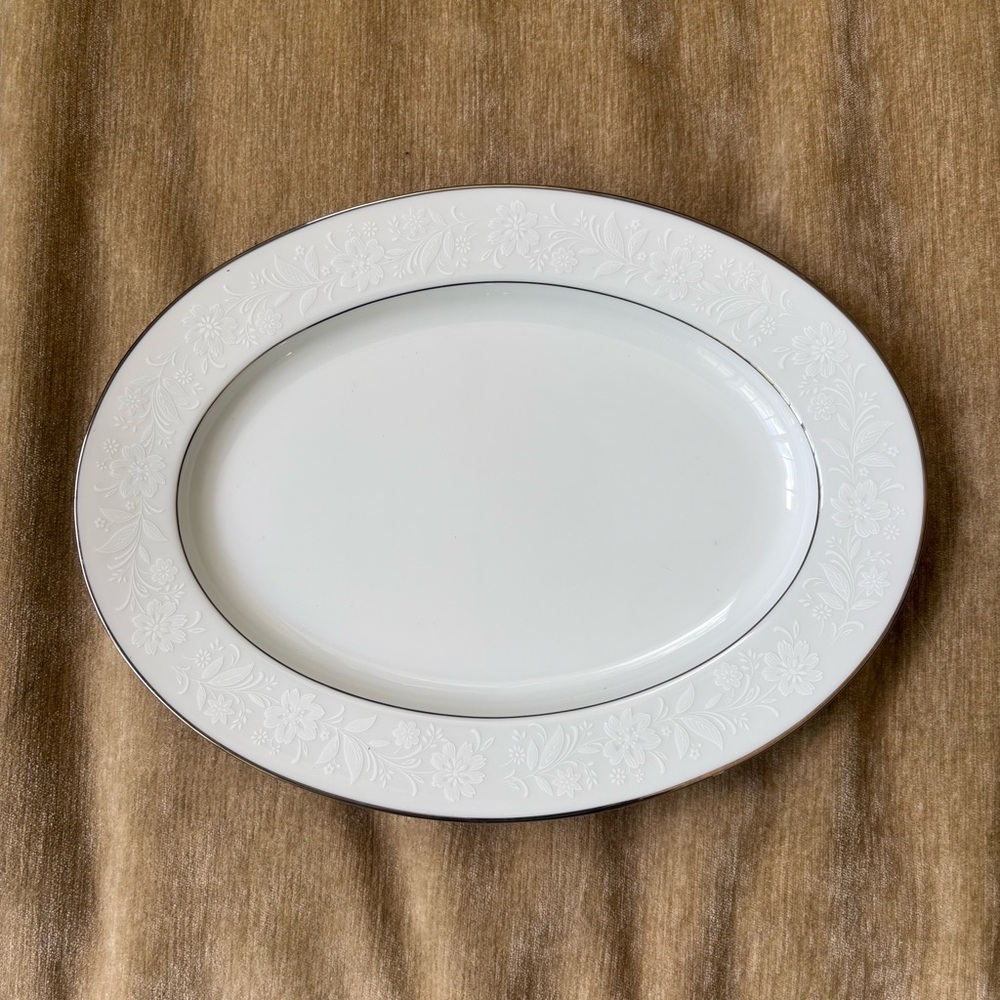Noritake Ranier Elegant White Oval Serving Platter 11.5"